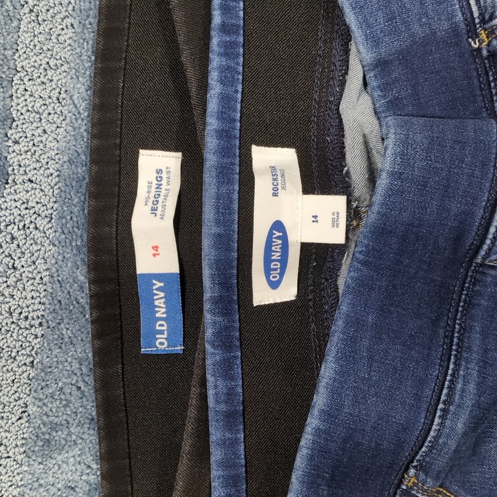 🌻Bundle Of 2- Old Navy Black and Blue Women's Jeggings - Picture 2 of 6